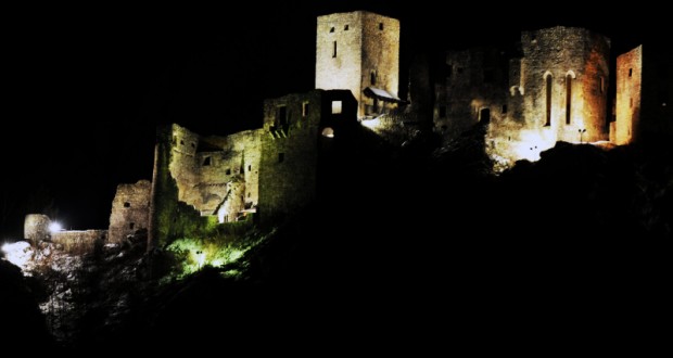 , Posledná nočná prehliadka hradu Strečno bude spojená s pozorovaním oblohy