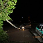 , ﻿Podgurážený vodič nabúral do piatich áut a stĺpa verejného osvetlenia
