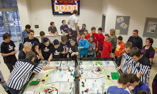 , Martinskí študenti vyhrali najväčšiu robotickú súťaž na Žilinskej univerzite