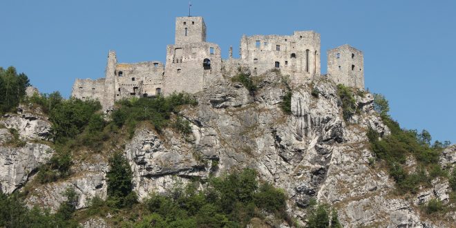 , Hrady Strečno, Likava a Oravský hrad zahajujú letnú návštevnícku sezónu!