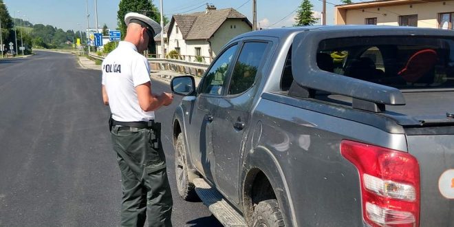 , Vodič v Dolnom Hričove dostal za jazdu rýchlosťou 125 km/h v obci pokutu 500 eur