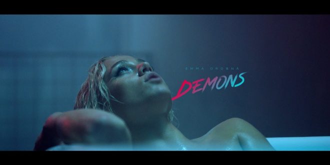 , Emma Drobné svoje nové video k piesni Demons doslova pretancovala