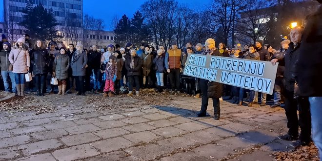 , Pedagógovia Základnej školy s materskou školou Hurbanova ukončili štrajk