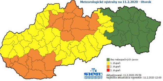 , Na stredné Slovensko sa vrátilo nepriaznivé počasie. Stále platia výstrahy!