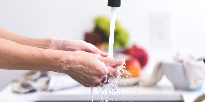 koronavírusom, Dôležitou prevenciou pred koronavírusom je stále umývanie rúk. Ako to robiť správne?