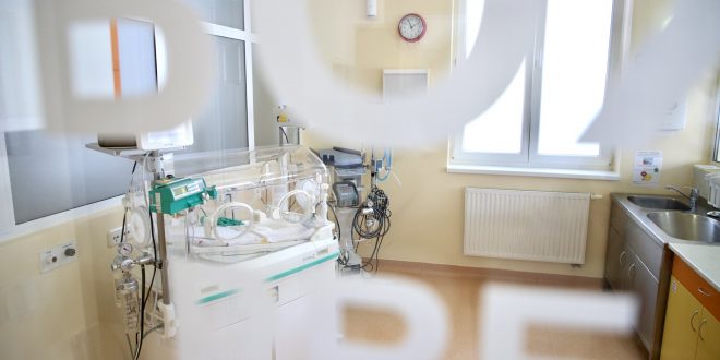 , V Trstenej otvorili nové gynekologicko-pôrodnícke oddelenie
