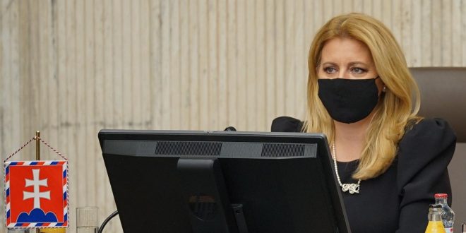 , Prezidentka Zuzana Čaputová telefonovala s primátorkou Trstenej aj so starostom Malatinej
