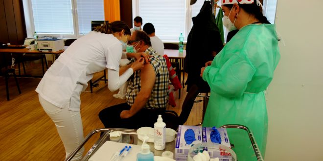 , Vakcinačné centrum v Martine zaočkovalo druhou dávku už cez 2-tisíc ľudí