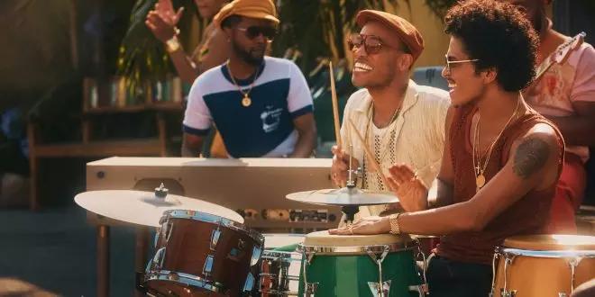 , Bruno Mars a Anderson .Paak nás znovu pozývajú na pozoruhodný výlet do minulosti