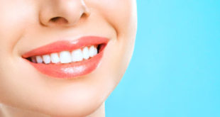 Nemáte čas na čistenie? Zdraviu a kráse zubov môžu prospieť superpotraviny